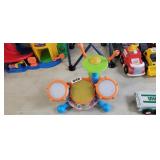 WORKING KID DRUM SET