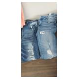 (2) PAIRS OF JEANS SIZE 11/30
