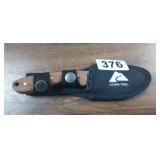 OZARK TRAIL KNIFE WITH SHEATH