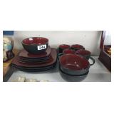 (15) PC. BETTER HOMES AND GARDEN DISH SET