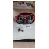 SWIMMING GOGGLES AND EAR PLUGS