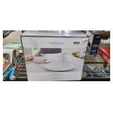 BEADED RIM DINNER SET *MISSING 2 PLATES