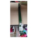 BUNDLE OF GARDEN STAKES