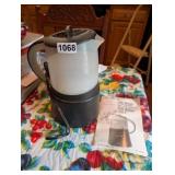 MR COFFEE HOT BEVERAGE MAKER