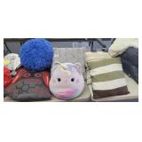 PILLOW LOT *SOME THROW, SOME DECOR