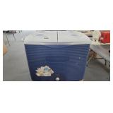 RUBBERMAID COOLER