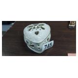 HEART SHAPED CERAMIC WITH JEWELRY