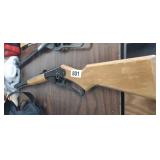 DAISY RED RYDER BB GUN