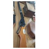 DAISY BB GUN