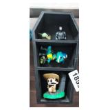 SHELF WITH FIGURINES