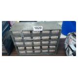 ORGANIZER WITH MIXED HARDWARE