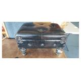 20" WIDE LEATHER / WOOD HASSOCK STOOL