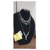 SILVER SET AND PLUNDER NECKLACE