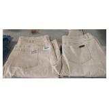 (2) PAIRS OF JEANS DIANNE GILMAN SIZE 16
