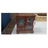 JEWELRY BOX WITH SOME JEWELRY