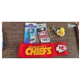 2 NO-TOUCH KEYS, DUCK, CHIEFS WRAP, HOGS CARD HOLD