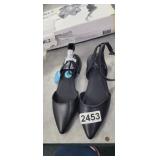 BLACK SHOES SIZE 6 *BUG IN THE CORNER KILLERS!