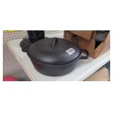 MAINSTAY 11in CAST IRON DUTCH OVEN