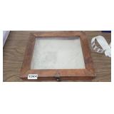 DISPLAY CASE WITH HASP