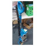 SHARK VACUUM (NEEDS BELT)