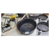 13" CAST IRON DUTCH OVEN