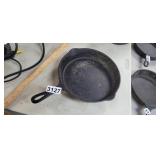10" CAST IRON SKILLET