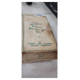 VINTAGE PERFECT DECORATING SET,