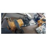 WORX BATTERY OPERATED  TRIMMER W/ CHARGER