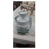 NORITAKE STONEWARE BOWL WITH LID