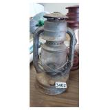 ANTIQUE DIETZ D-LITE  BARN LANTERN