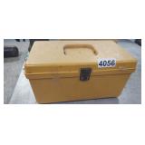 SEWING CHEST WITH LOT OF SEWING NOTIONS