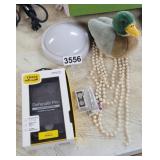 TAP LIGHT, QUACKING DUCK, OTTER BOX, PLUS