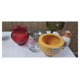 LOT OF GLASSWARE, BOWLS, VASES, ETC