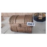 JEWELRY BOX WITH JEWELRY