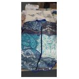 WALL ART AND HANG-UP BAG