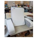 BED RECLINER PROP