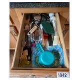 DRAWER OF UTENCILS