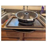 SHEET PANS, BUNDT PANTS, PIE PANS