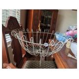 HANGING PLANTER