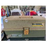 TACKLE BOX *BROKEN SHELF
