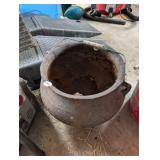 FOOTED CAST IRON POT