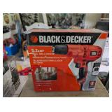 BLACK AND DECKER DRILL AND CASE *NEW