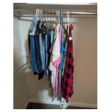 LOT OF WOMENS CLOTHING