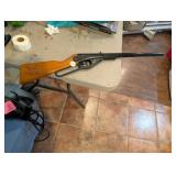 DAISY MODEL 105 PUMP BB GUN