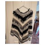 CROCHET SHAW *LOOKS M