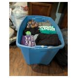 TOTE FULL OF WOMENS CLOTHING *MIXED SIZES