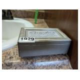 GRANDMA MUSIC BOX