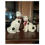 VINTAGE CERAMIC STAFFORDSHIRE SPANIEL DOG FIGURINE