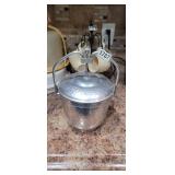 VINTAGE ICE BUCKET