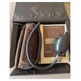 BLOOD PRESSURE MONITOR IN CASE